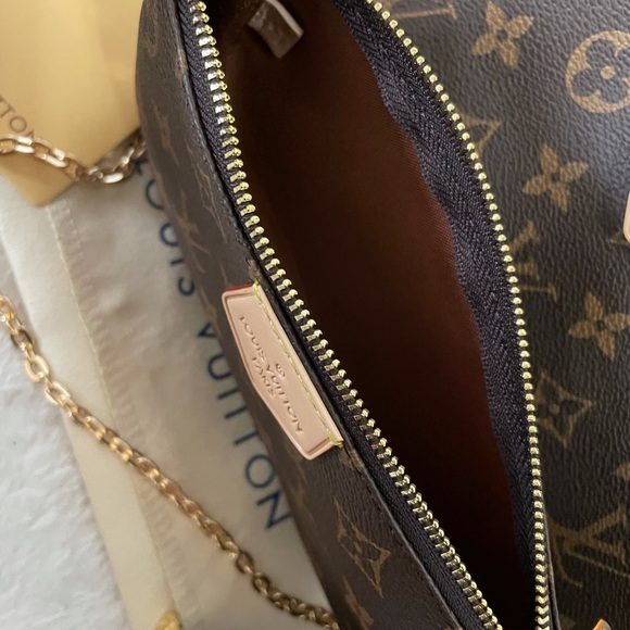 ❌SOLD❌Multiple Purse - Picture 6 of 14